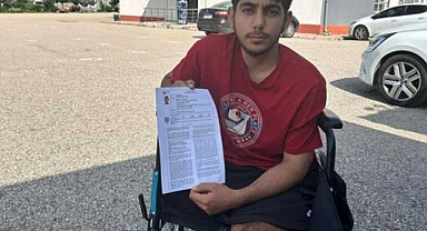 Bacaklarını ve annesini depremde kaybeden öğrenci, üniversite hayalini kaybetmedi