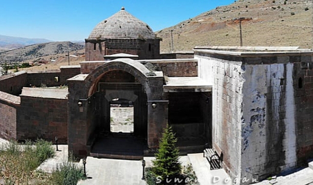 Havadan Külliyesi Ve Selçukludan Günümüze 700 Yıllık Süslemeler Ve Bezemeleriyle Aktarılan Mesajlar-2