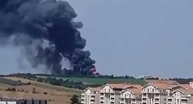 Kimyasal maddelerin olduğu işletmede yangın çıktı