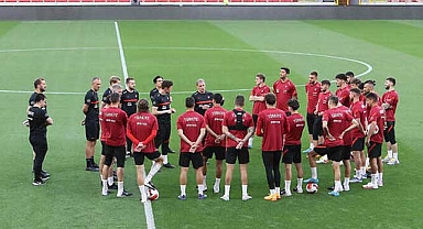 Letonya Milli Takımı Teknik Direktörü Kazakevics: Yarın sahada neler olacağını göreceğiz