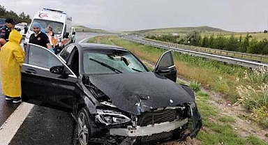 Otomobildeki adam, otoyoldan fırlayan taş nedeniyle öldü