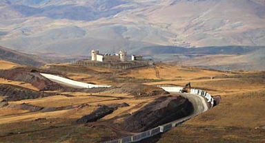 Sınıra duvar örülmeye devam ediyor