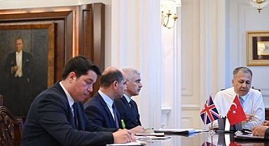 Bakan Yerlikaya, Birleşik Krallık İçişleri Bakanı ile telefonda görüştü