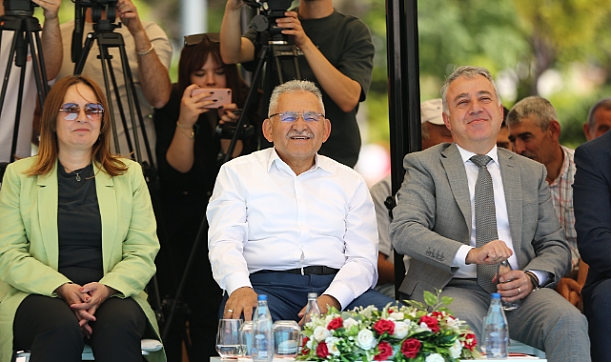 Başkan Büyükkılıç’tan 35’i Kadın 80 Üreticiye 2 Milyon 260 Bin Tl’lik Arılı Kovan Desteği