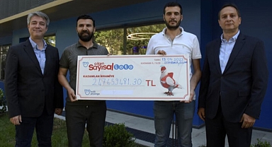 Çılgın Sayısal Loto'dan Tarihin En Büyük İkramiyesini Kazandı