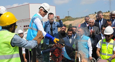 Gebze OSB-Darıca Sahil Metro Hattı'nda İlk Ray Kaynağı Bakan Uraloğlu'ndan