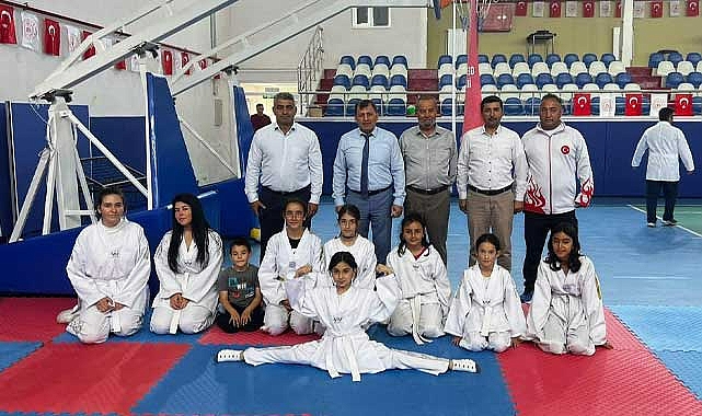 İl Müdürü Kabakcı Tomarza’da Sporcular ile Bir Araya Geldi