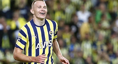 Kanarya'da Ayrılık Bu Kez Savunma'dan