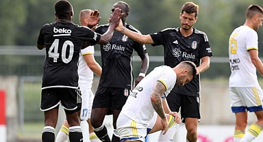 Kartal Hazırlık Maçında Dört Köşe