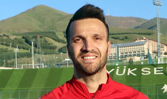 Okan Kocuk: Muslera ile çalışmak şans, rekabet etmek şanssızlık