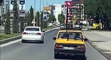 Otomobilin üzerinde taşıdığı şeyle herkesi şoka uğrattı