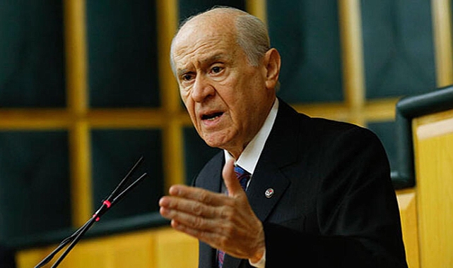 Postal sesleri, tank gürültüleri demokrasinin sesini bastıramayacak