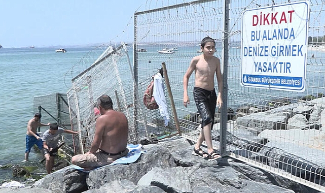Yasaklı plajda denize girdiler..