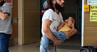 Yere düşerken gözüne bıçak batan 4 yaşındaki Mustafa..