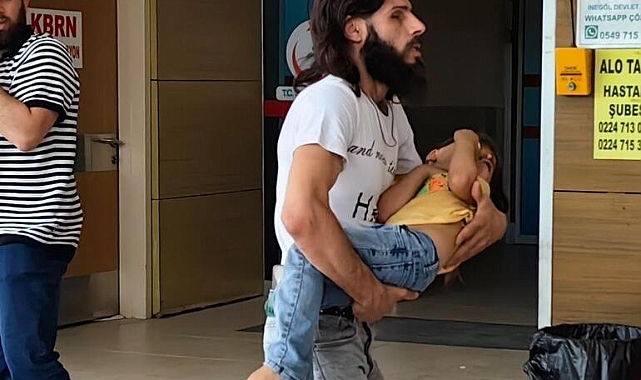 Yere düşerken gözüne bıçak batan 4 yaşındaki Mustafa..
