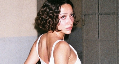 Zeynep Bastık'ın pozu sosyal medyayı salladı! 