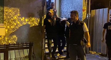 AVM'ye patlayıcı bırakmaya çalışan terörist ve 10 terör örgütü üyesi tutaklandı 