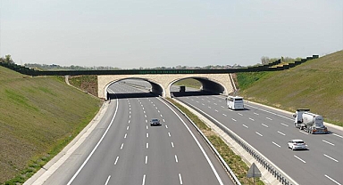 Bakan Uraloğlu ekolojik köprülerin sayısının artacağını açıkladı