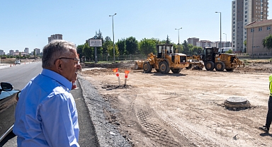 Başkan Büyükkılıç,Mustafa Şimşek Bulvarını Malatya Yoluna Bağlayacak Yolu İnceledi...