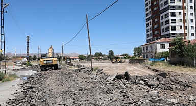 Başkan Çolakbayrakdar:Seyrani Kentsel Dönüşümle Yenileniyor Ve Güzelleşiyor...