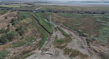 Büyükçekmece baraj gölü çöle döndü!