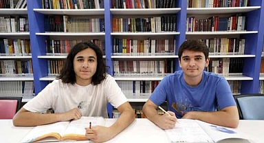 Çöpe Atılacak Kitaplar'la Sınava Hazırlanıp Rekor Derece Yaptılar...