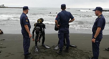 Denizde kaybolan Tekin'i bulmak için dev ekip çalışmalara başladı