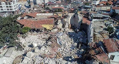 Depremde zarar gören 16 kilise...