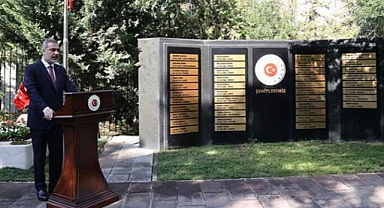 Dışişleri Bakanı Hakan Fidan Anıtkabir ve şehitlik ziyaretinde bulundu