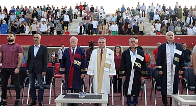 ERÜ Spor Bilimleri Fakültesi'nde Mezuniyet Coşkusu