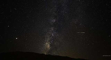 Gök taşları, ateş topları gibi gözükecek