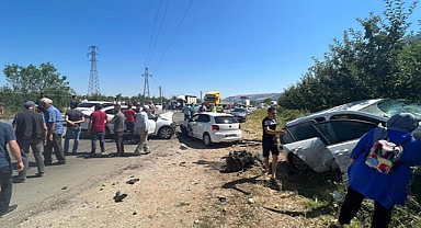 Son Dakika: Isparta'da 4 aracın karıştığı zincirleme kaza