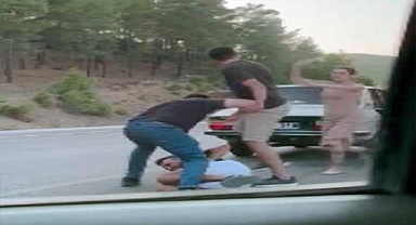 Trafikteki kavga evlilik teklifiyle bitti