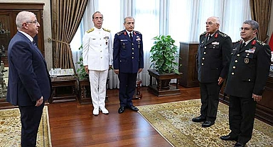 Yeni Kara Kuvvetleri Komutanı Selçuk Bayraktaroğlu oldu.