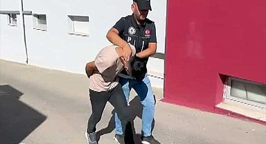 Aracında esrar bulundu, suçu otostopçuya attı