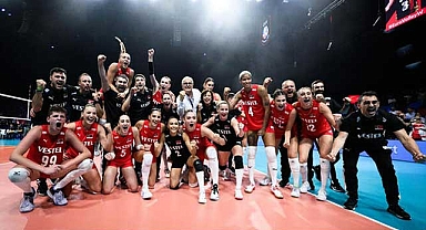 Avrupa Şampiyonu Filenin Sultanları yurda döndü!