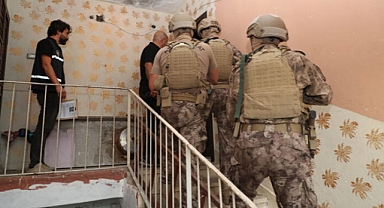 Depremzedeleri 'kiralık ev' vaadiyle dolandırdılar