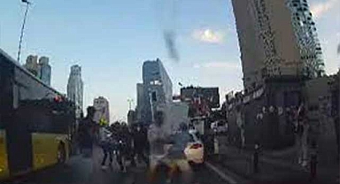 Kağıthane'de trafikte tekme tokat kavga