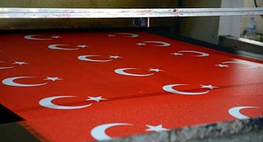 Cumhuriyet'in 100. yılında bayrak siparişleri yetişmiyor!
