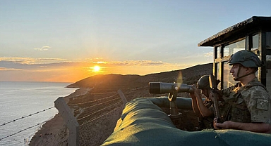 Yunanistan sınırında 4'ü FETÖ üyesi 5 kişi yakalandı