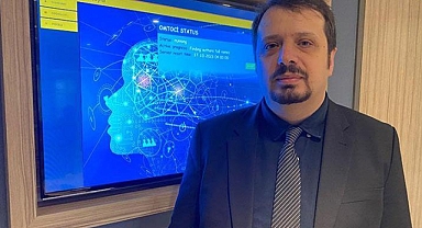 Çocuğuna yanlış tanı konuldu, yazılım geliştirdi