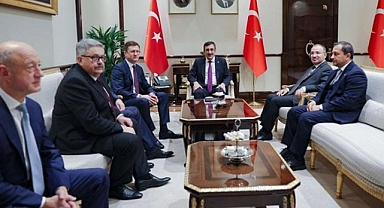 Cumhurbaşkanı Yardımcısı Cevdet Yılmaz, Rusya Başbakan Yardımcısı Novak ve heyetini Cumhurbaşkanlığı Külliyesi'nde kabul etti