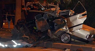 Kontrolden çıkan otomobil demir yığınına döndü: 3 ölü, 2 yaralı