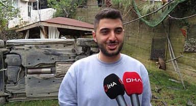 Otomobiliyle 4 metre yükseklikten düştü, burnu bile kanamayan sürücü: 'Yine ölmedik çok şükür'