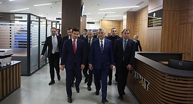 Bakan Bolat resmi temaslarda bulunmak üzere Azerbaycan'a gitti