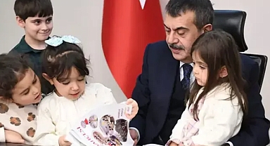 Bakan Tekin, Erzurum'dan gelen özel eğitim ve anaokulu öğrencileriyle bir araya geldi