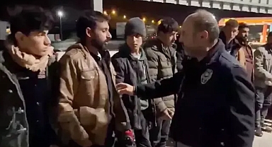 Hafif ticari araçtan 12 kaçak göçmen çıktı