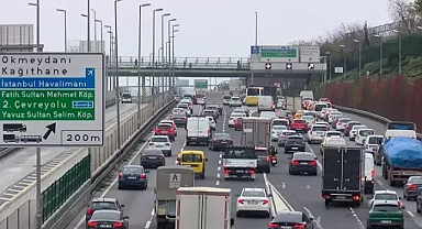 İstanbul'da trafik yoğunluğunda önlenemeyen artış