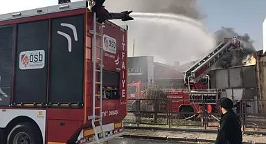 Kayseri'de mobilya fabrikasında yangın