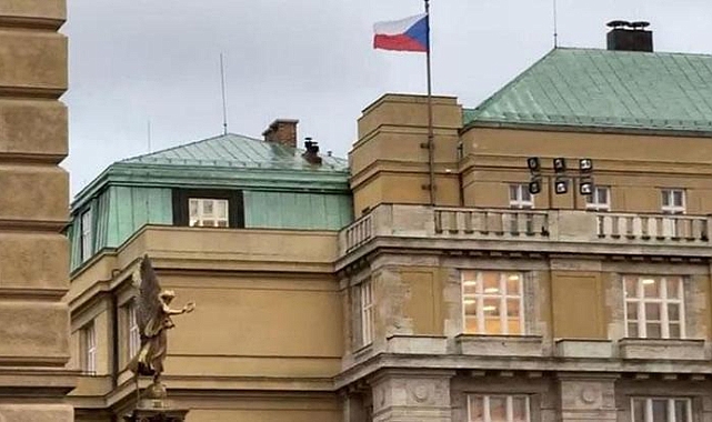 Prag'da 15 kişinin öldüğü silahlı saldırıdan sonra ulusal yas ilan edildi